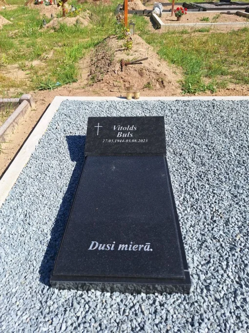 SKS Granit SIA SIA SKS GRANIT в Елгаве – гранитные надгробия и благоустройство мест захоронения