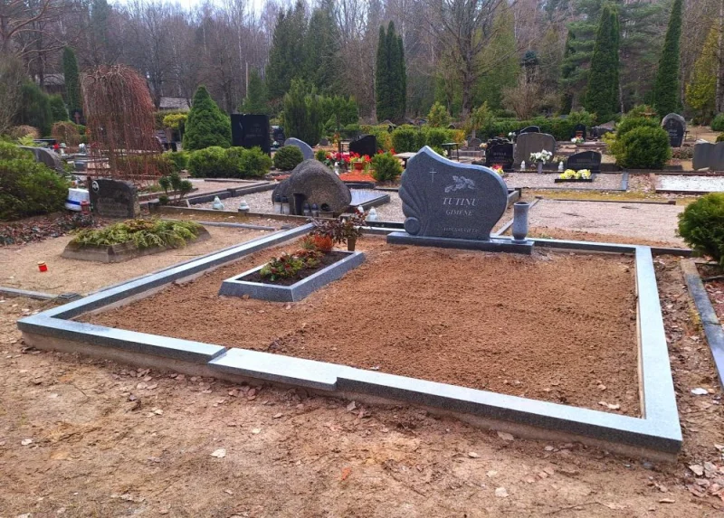 SKS Granit SIA SIA SKS GRANIT в Елгаве – гранитные надгробия и благоустройство мест захоронения