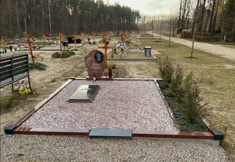 SKS Granit SIA SIA SKS GRANIT в Елгаве – гранитные надгробия и благоустройство мест захоронения