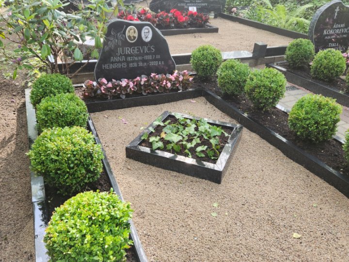 Special gravestone for an urn burial site