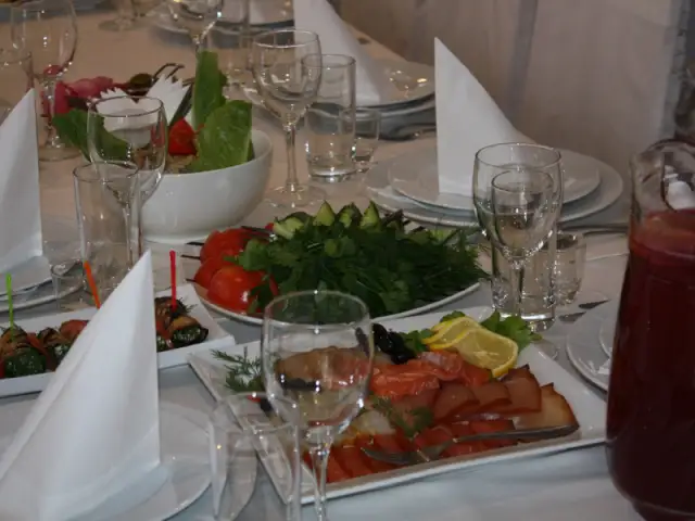 Сервировка стола для поминального обеда