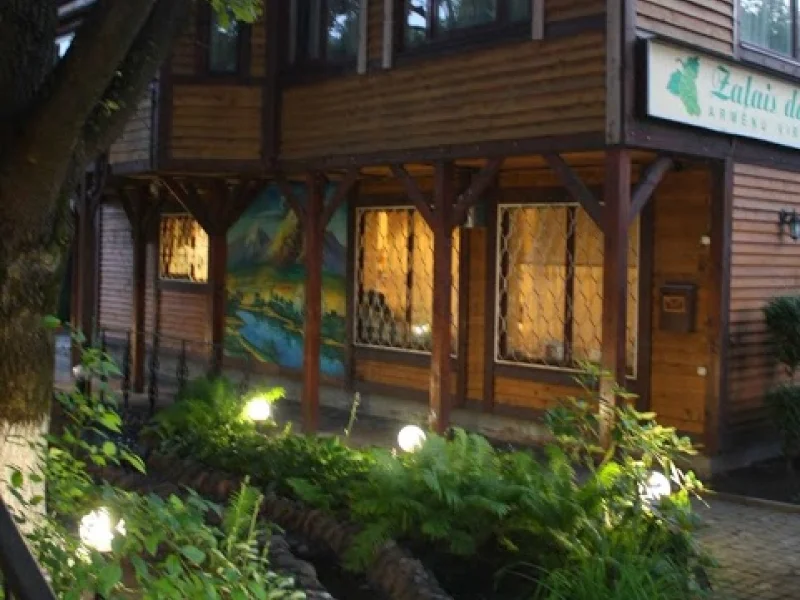 Ресторан Zaļāis dārzs Лиепайская улица 19, Рига