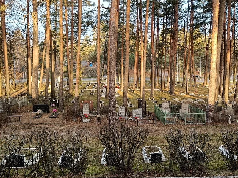 Padomju Karavīru Brāļu kapi — Daugavpils Padomju Karavīru kapi