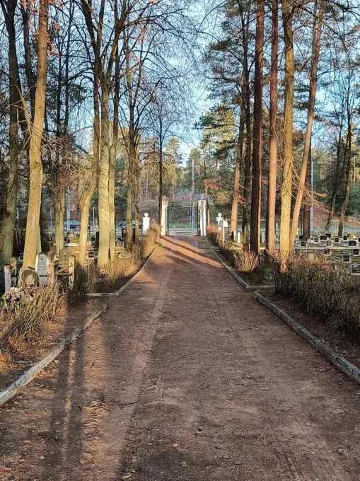 Padomju Karavīru Brāļu kapi — Daugavpils Padomju Karavīru kapi