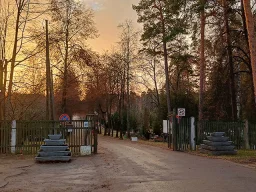 Daugavpils Komunālie kapi - Galvenie vārti