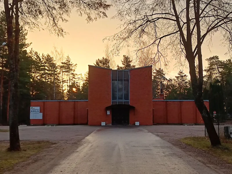 Даугавапилсское коммунальное кладбище Даугавапилсское коммунальное кладбище является важным свидетельством многообразной и мультикультурной истории Даугавпилса.