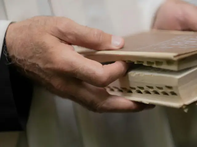 ANGEL AB - Ведущие похоронной церемонии в Риге