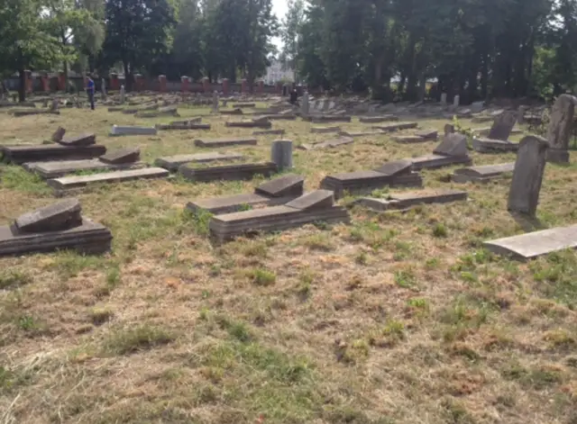 Liepājas Ebreju kapsēta 