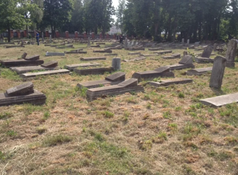 Liepājas Ebreju kapsēta 