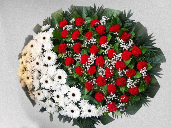 Boat-shaped funeral wreath