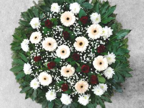 Bēru vainags ar gerberām un rozēm 80 cm Nr.119