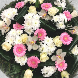 Preview image for  Bēru vainags no četriem ziedu veidiem