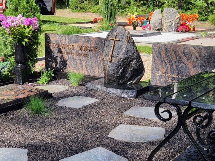 Gravestone composition made of granite and boulder