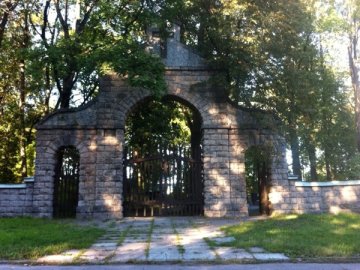 Slokas kapi — Varoņu iela, Jūrmala