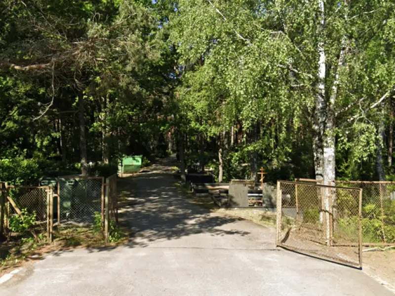 Jaundubultu kapi — Lielupes iela 25, Jūrmala Jaundubultu kapi — Daļēji slēgta kapsēta Jūrmalā