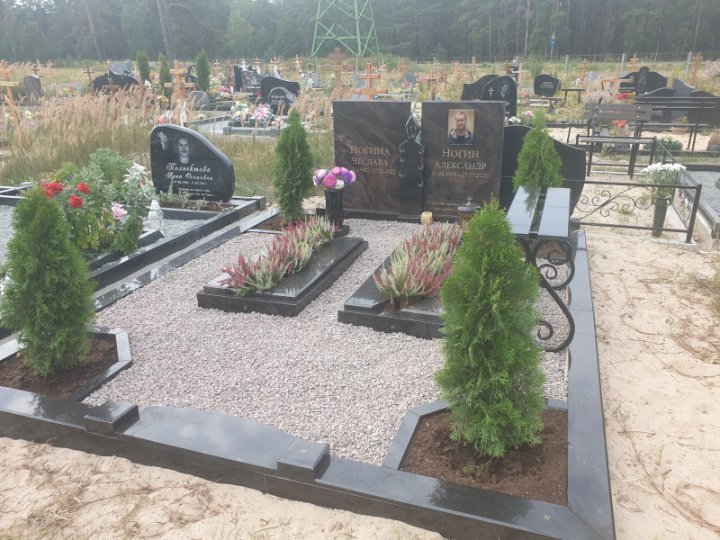 Symmetrical funerary monument