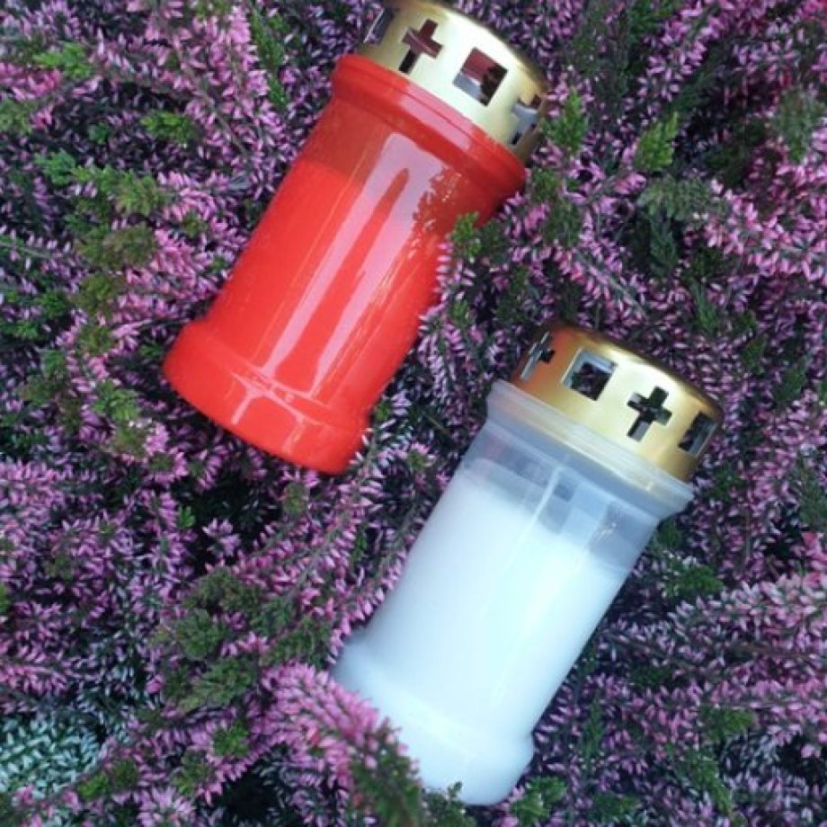 Memorial candles