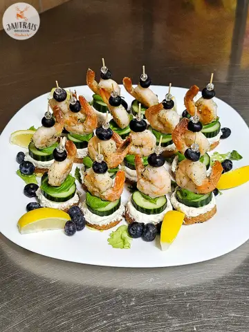 JAUTRAIS BRIEDIS: Bēru rīkošana banketu zālē.