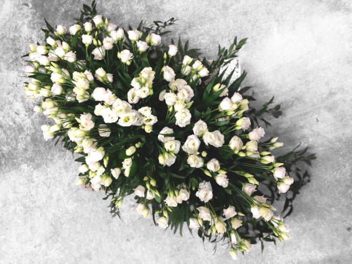 Ziedu kompozīcija zārka vākam Nr.310