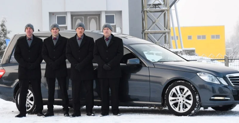 Apbedīšanas biroja In Sensum komanda