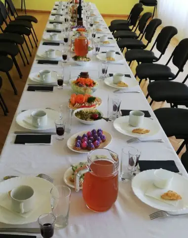 Kafejnīca Pīlādzītis Спокойная трапеза, чтобы в тишине и с благодарностью почтить память ушедшего