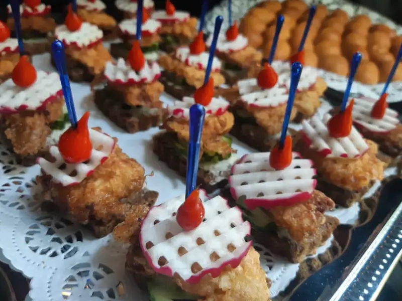 Gardi ēdieni bēru mielastam un atvadu svinības