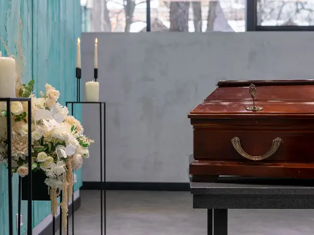 			Pasūtīt bēru organizēšanu
	