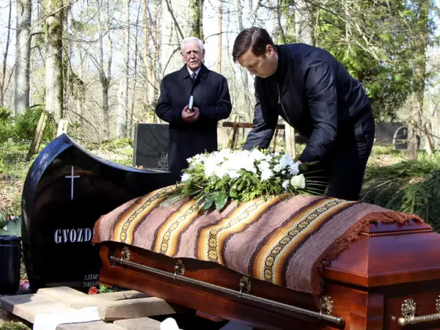 			Rezervēt bēru izvadītājus
	