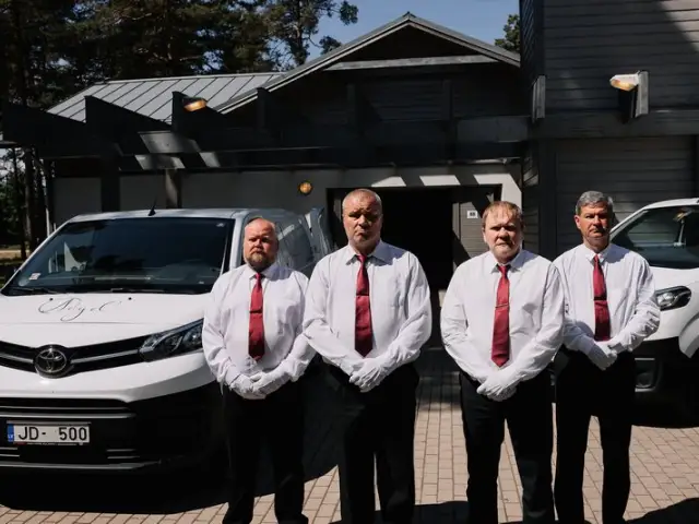 			Заказать организацию похорон
	