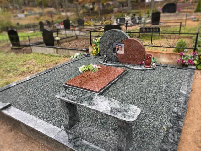 Kapavietu uzkopšanas un renovācijas darbi Latgalē Daugavpils Kapsētā