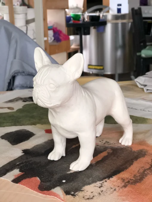 Piemiņas figūras no kompozītmateriālā – suns, kurš vienmēr būs ar Jums