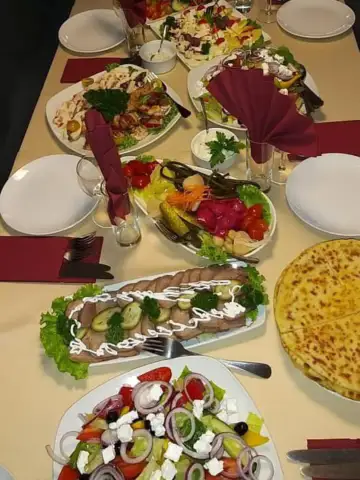 Поминальные обеды в Вецмилгрависе Мы предоставляем услуги по организации поминального обеда, беря на себя все заботы в этот трудный день.