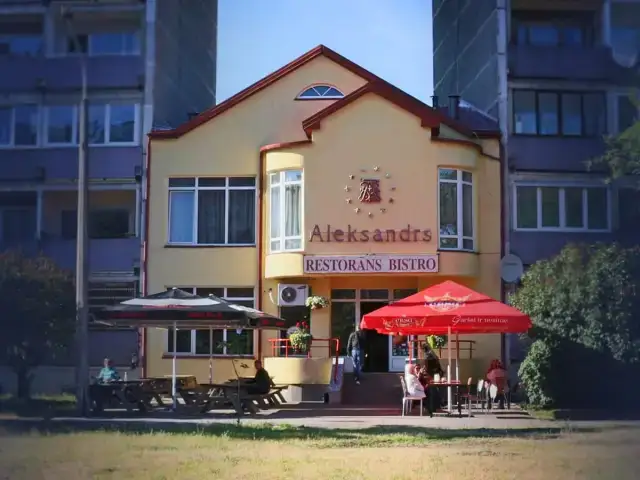 			Забронировать банкетный зал для поминального обеда
	