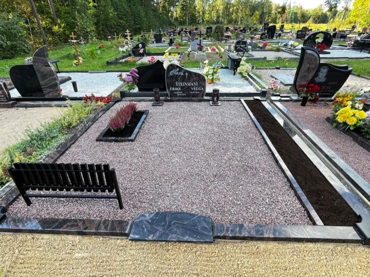 Kapu sētiņas no granīta un metāla